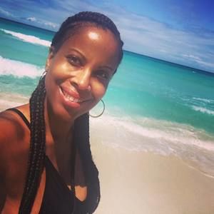 Meet your Posher, Monique